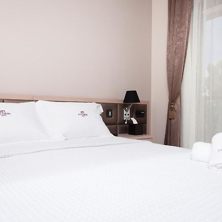 Ayia Marina Suites Uranúpoli Kültér fotó